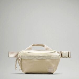 Lululemon All Day Essentials Belt bag Raw Linen 2.5 L Pristine 🔥 Pre Loved